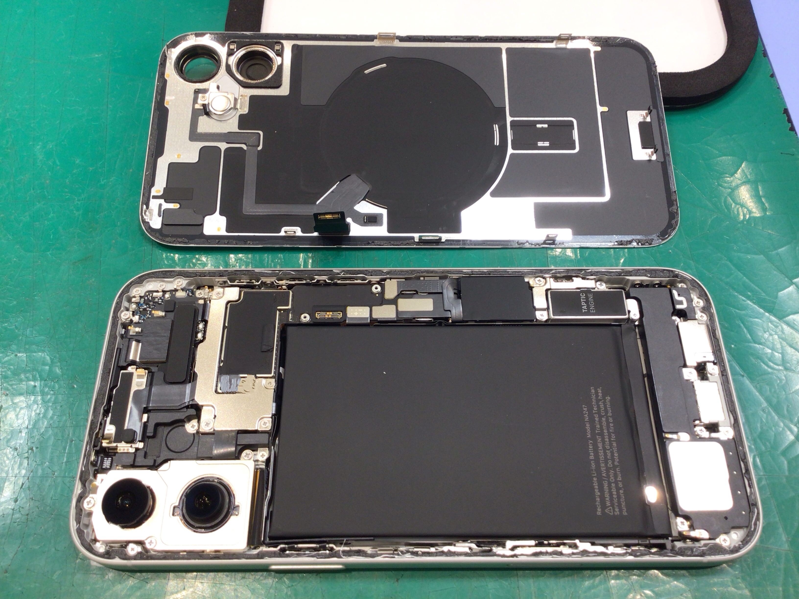 iPhone12バッテリー修理　データをそのまま・最短即日修理のスマホ修理工房町田モディ店にご相談下さい！
